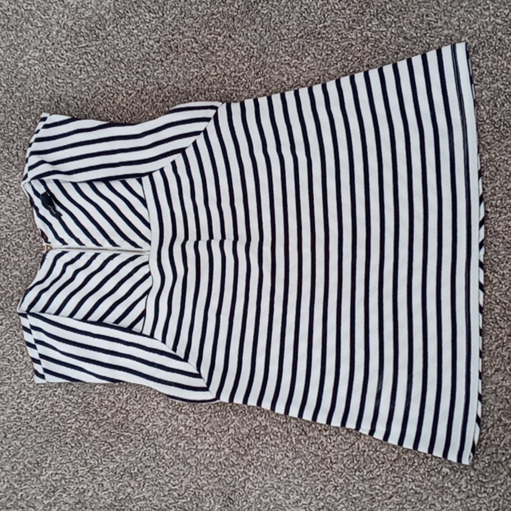 Ann Taylor Black and White Striped Sleeveless Top